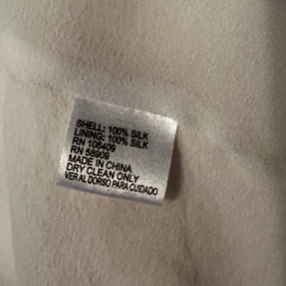 Antonio Melani white blouse size medium - Picture 4 of 4